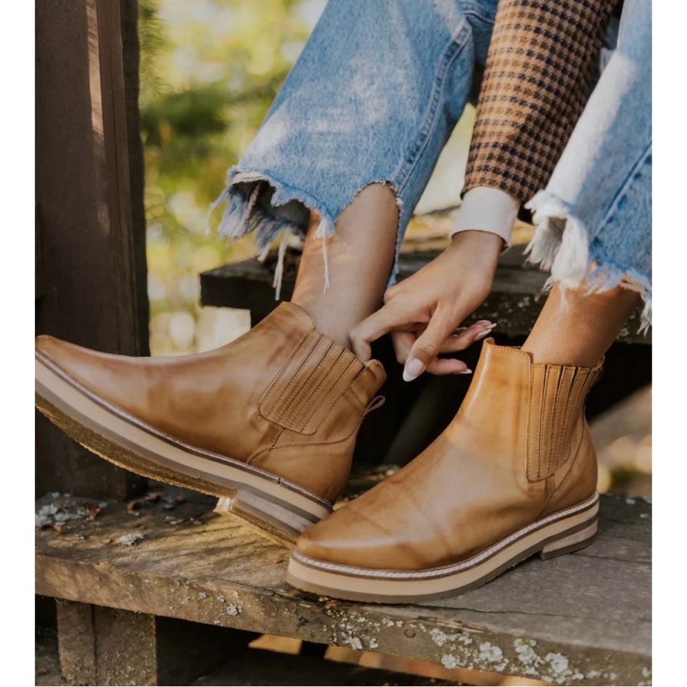 NIB Roolee Prince Boot